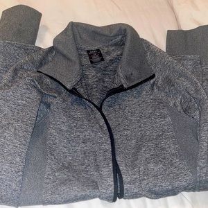 Workout zip up sweater XS